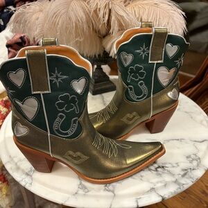 Gold and Green Western Cowboy Boots Size 8.5